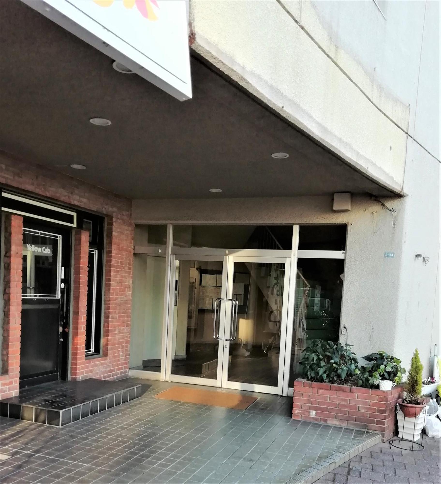 Near Tram Apartment Okayama Buitenkant foto